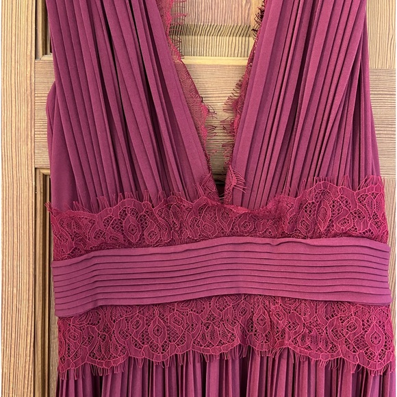 ASOS gown - Picture 2 of 2